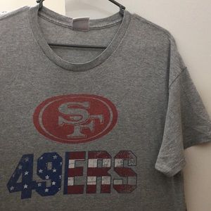 NFL (San Francisco 49ers)-“American-Flag Font” Tee